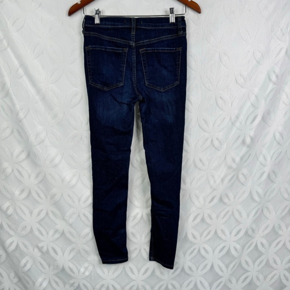 Free People Distressed Jeans Dark Wash Ripped Knee Size 26 - Picture 5 of 10
